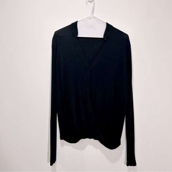 TWG Women's Black V-neck Blouse - Picture 1 of 4